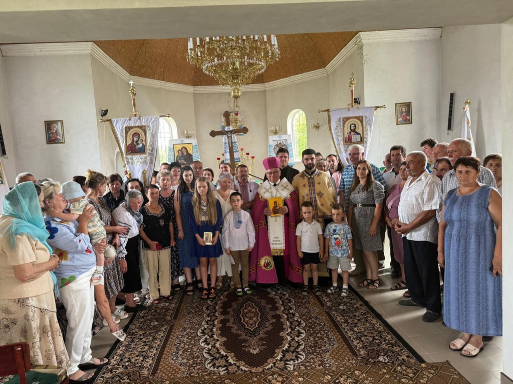 Владика Іриней Білик передав частичку Чесного Хреста Господнього до «Української Кальварії»